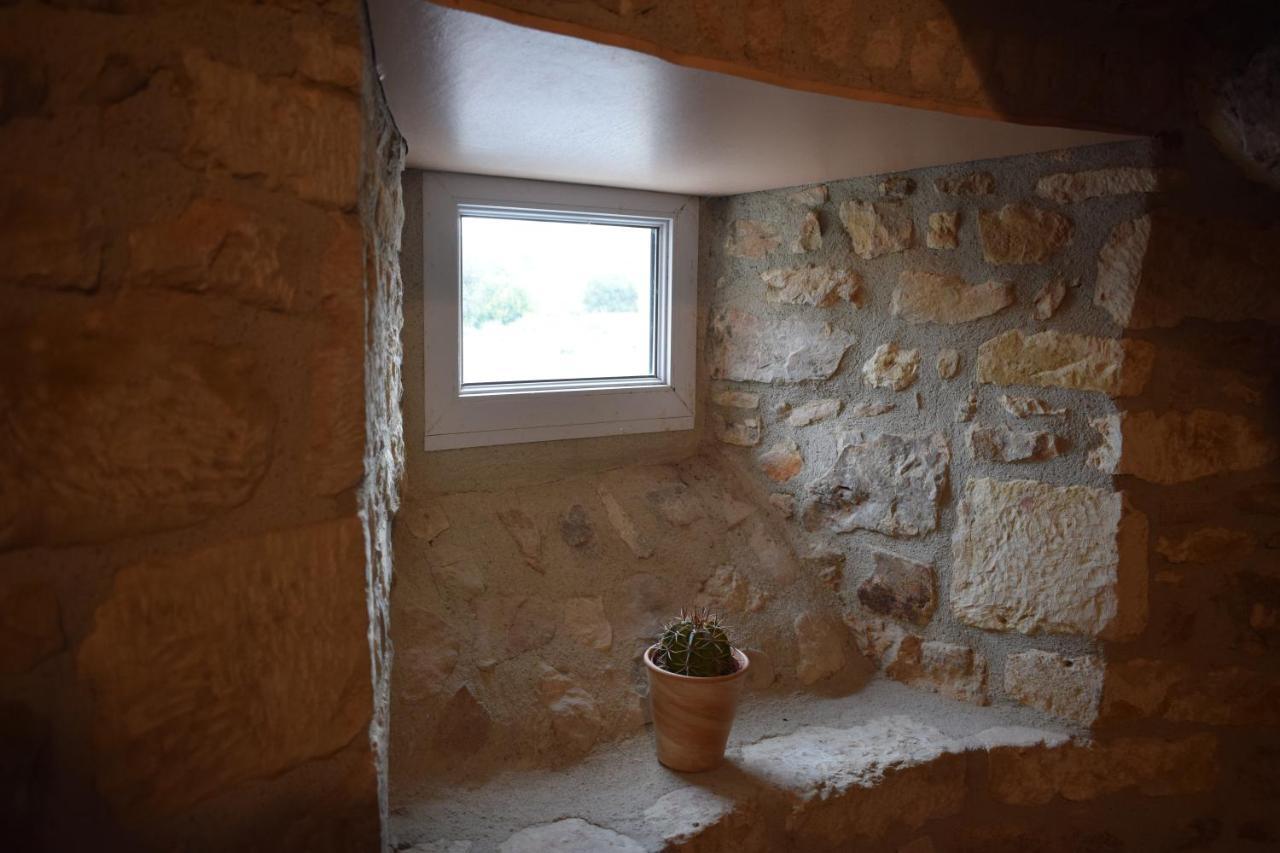Auberge De La Vallee De La Douve L'Etang-Bertrand Bagian luar foto